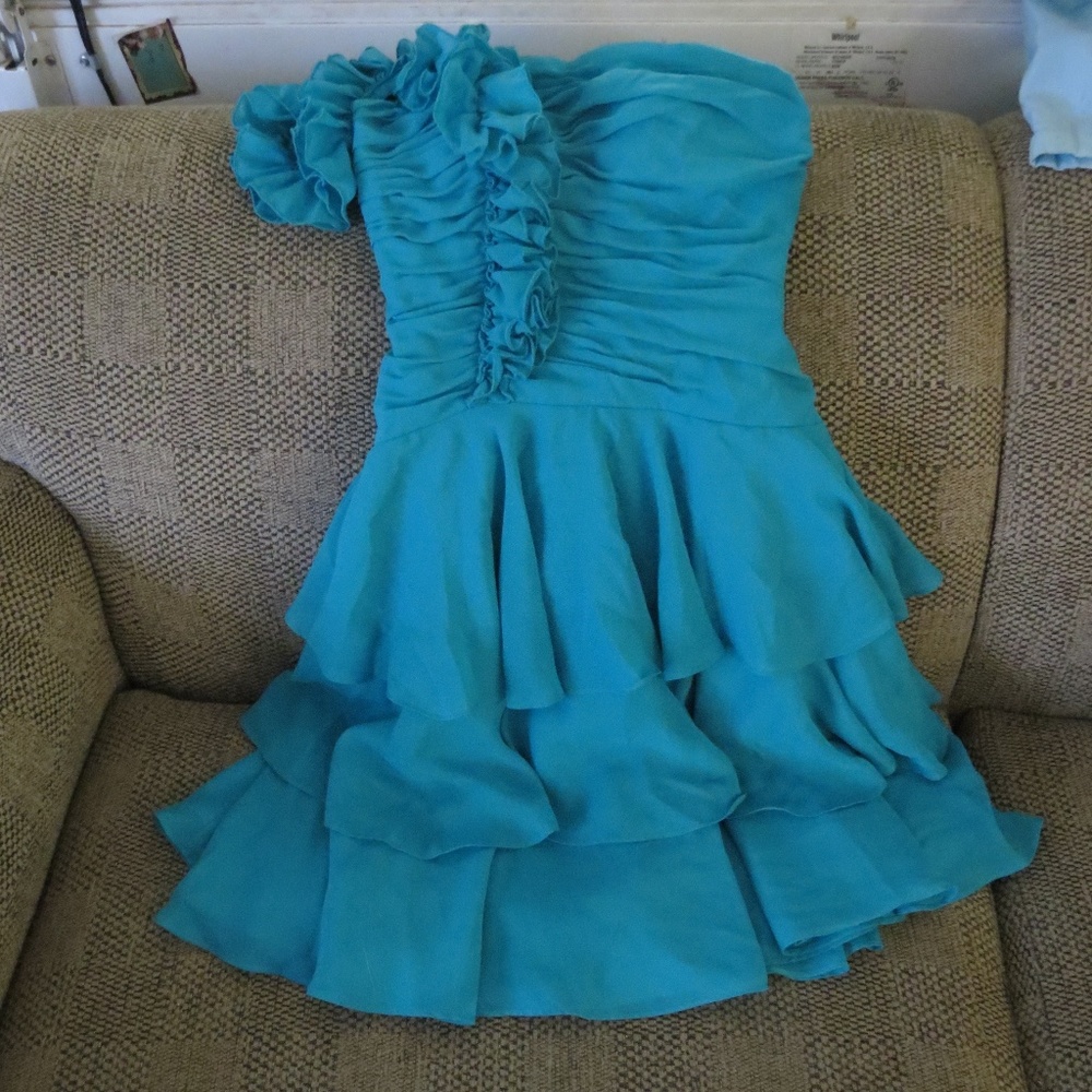 short blue ruffle dress